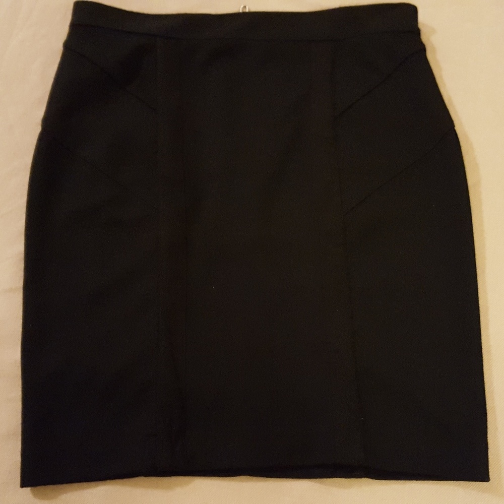 CHARLOTTE RUSSE BLACK PENCIL SKIRT